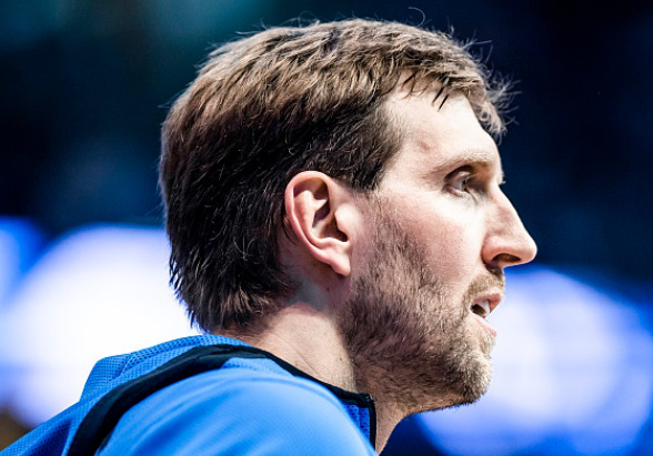 阿斯顿维拉训练开放日，加时末段门线救险引欢呼，法甲在即，训练强度明显提升(阿斯顿维拉足球俱乐部官网)-s15全球总决赛