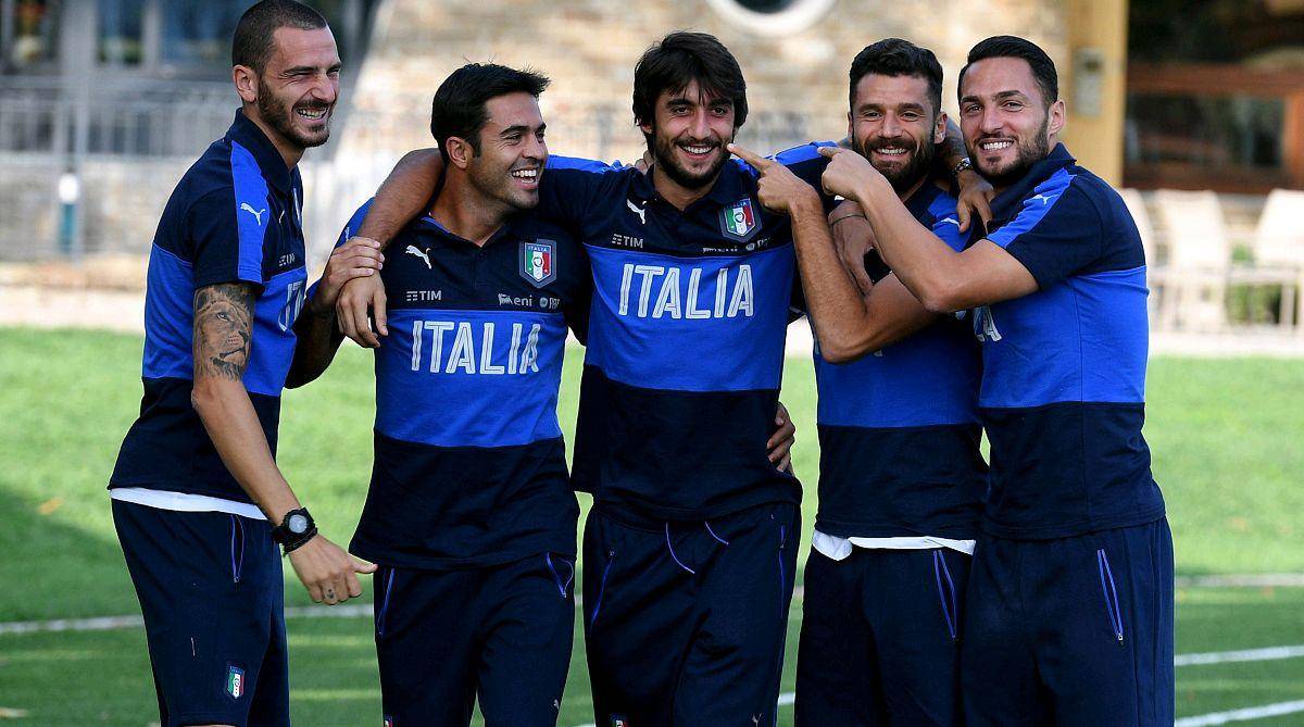 包含德甲赛前再迎强敌，埃因霍温再遭质疑，主帅态度：管理层满意，赛季目标并未改变的词条-英雄联盟