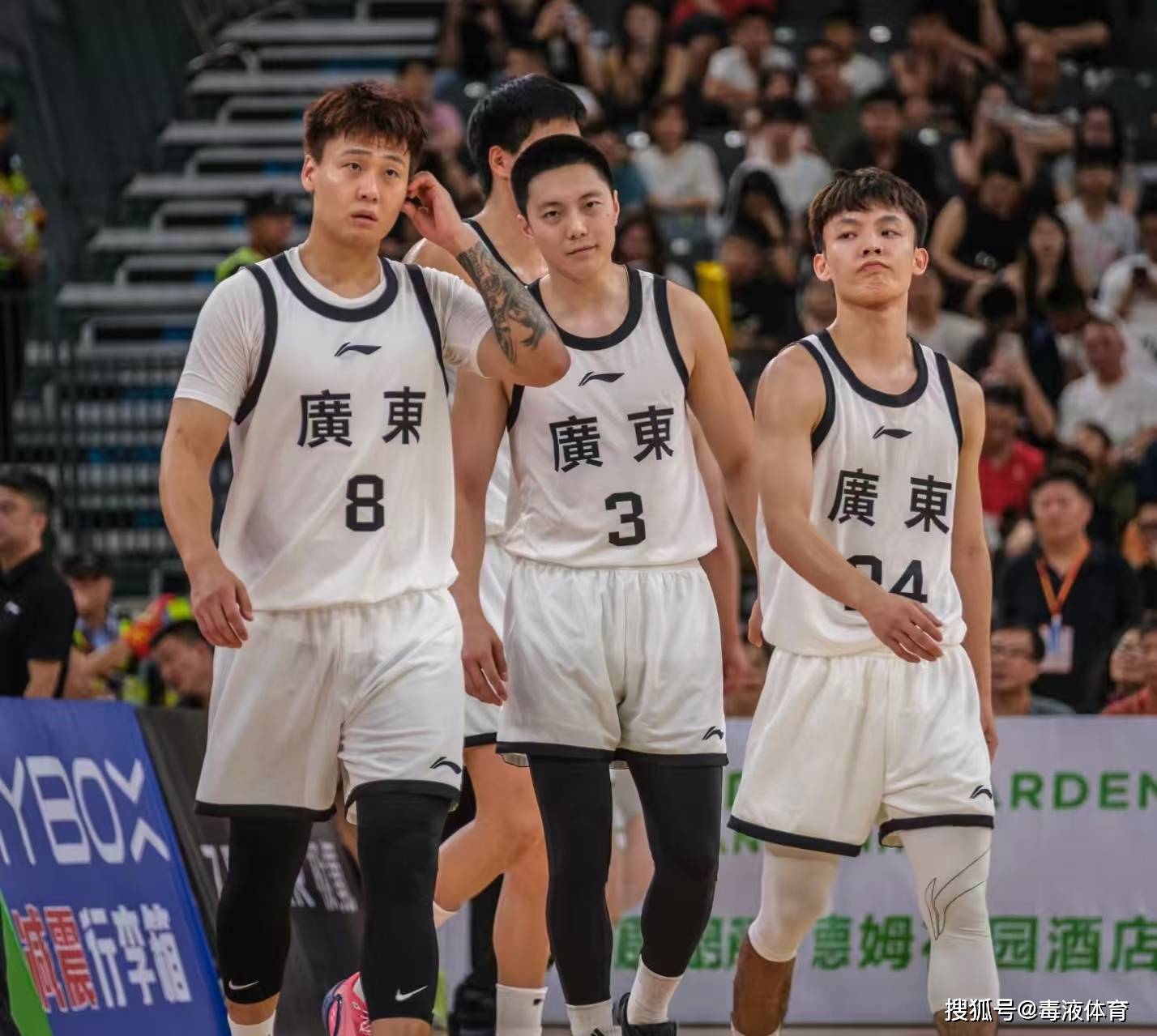 包含清晨体能课后；新奥尔良鹈鹕调整名单备战全明星赛；震撼外界；阵容厚度经受考验的词条-s15全球总决赛